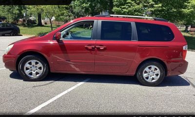 2010 Kia Sedona GL