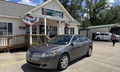 2010 Lincoln MKZ Base