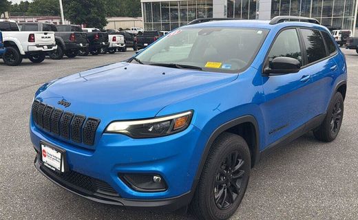 2023 Jeep Cherokee Altitude LUX