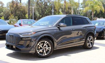 2027 Audi Q6 Premium Plus