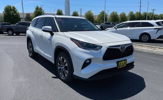 2021 Toyota Highlander XLE NAV