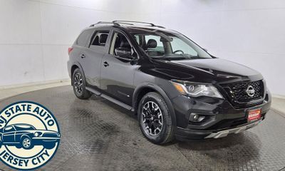 2019 Nissan Pathfinder SV