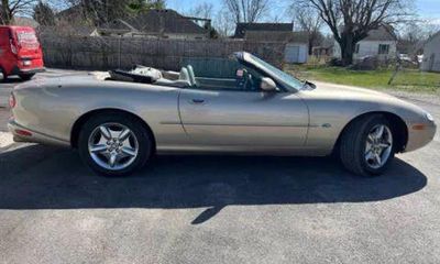 1998 Jaguar XK8