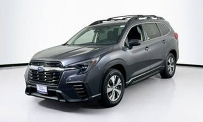 2023 Subaru Ascent Premium 8 ES