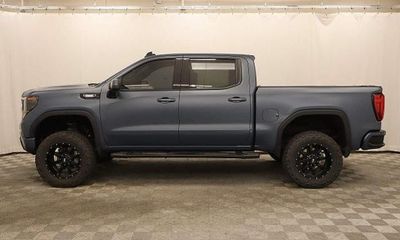 2024 GMC Sierra Elevation