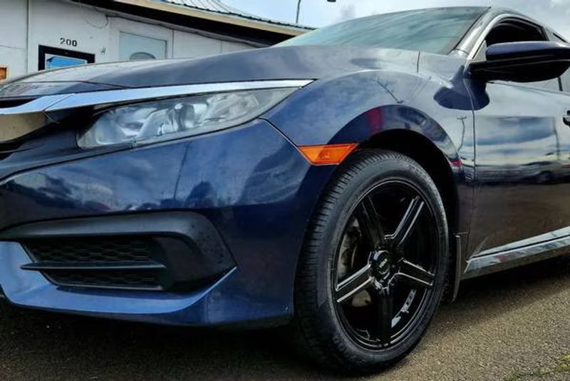 2018 Honda Civic — a typically priced live listing