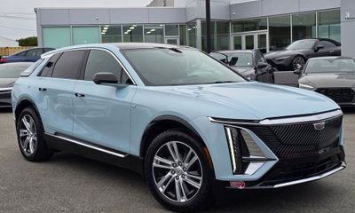 2024 Cadillac Lyriq Tech 1