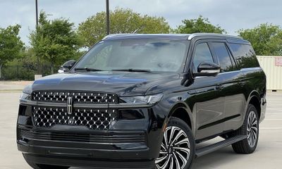 2026 Lincoln Navigator L Black Label