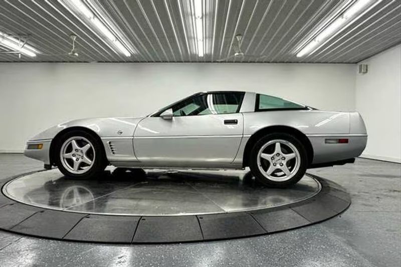 1996 Chevrolet Corvette — a typically priced live listing