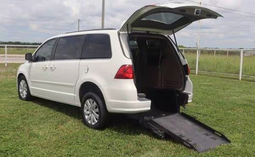 2012 Volkswagen Routan SEL