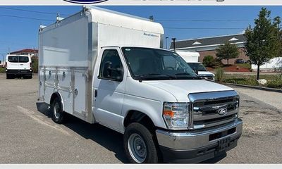 2026 Ford E-350 Base