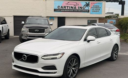 2019 Volvo S90 Momentum