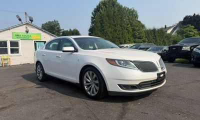 2014 Lincoln MKS Base