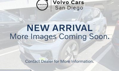 2023 Volvo XC40 Ultimate Dark
