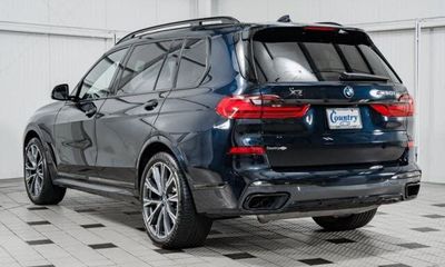 2021 BMW X7 M50i