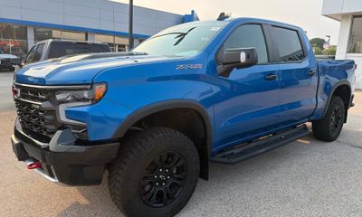 2024 Chevrolet Silverado ZR2