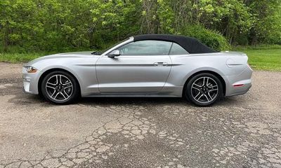2022 Ford Mustang