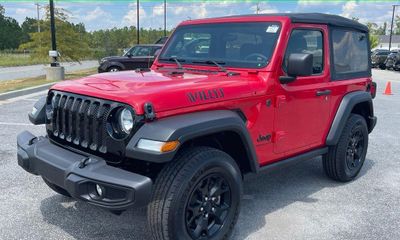 2023 Jeep Wrangler Sport
