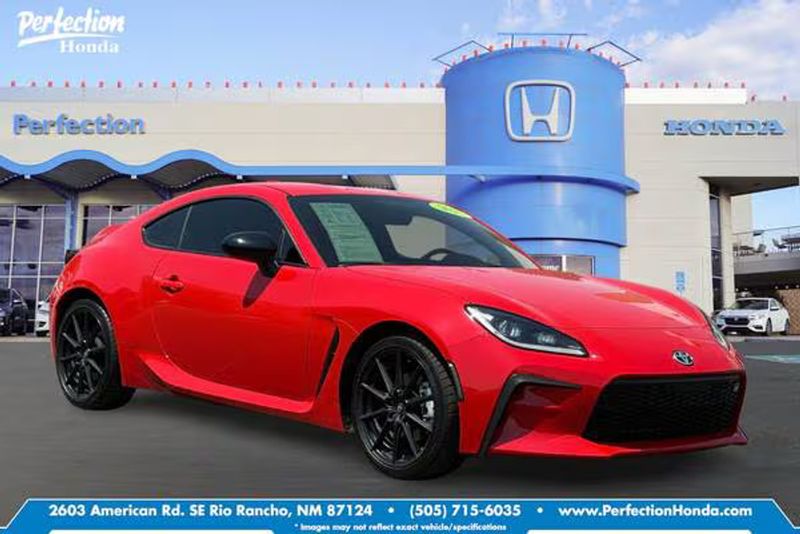 2025 Toyota GR86 — a typically priced live listing