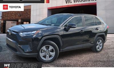 2025 Toyota RAV4 XLE