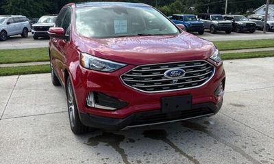 2024 Ford Edge Titanium