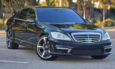 2010 Mercedes-Benz S-Class S550