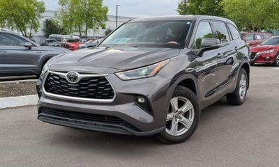 2021 Toyota Highlander LE