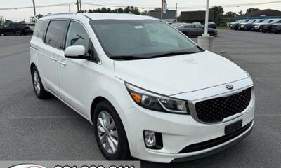 2016 Kia Sedona EX Middle Level
