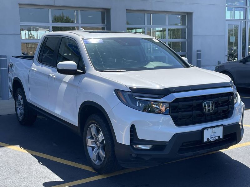 2025 Honda Ridgeline — a typically priced live listing