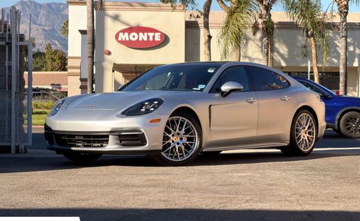 2017 Porsche Panamera