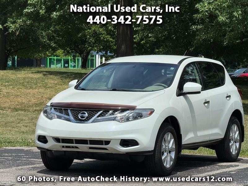 2011 Nissan Murano — a typically priced live listing