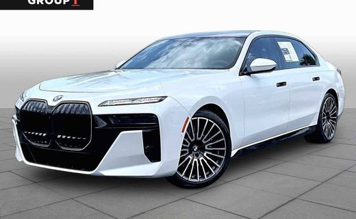 2026 BMW 740I