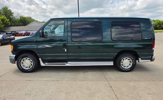 2001 Ford E-150