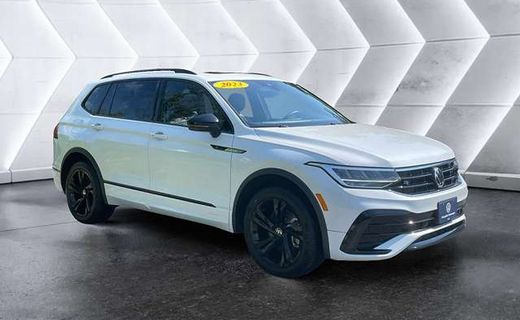 2023 Volkswagen Tiguan 4MOTION SE Black