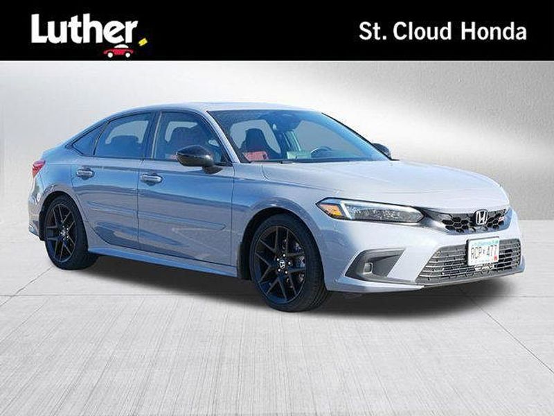 2024 Honda Civic Si — a typically priced live listing