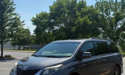 2011 Toyota Sienna Sport