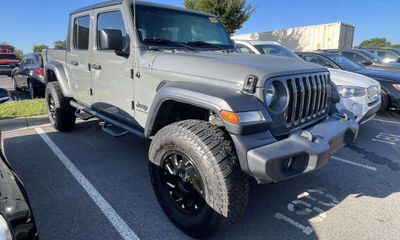 2020 Jeep Gladiator Sport