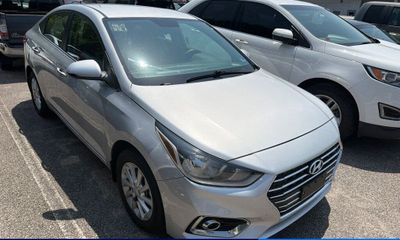 2022 Hyundai Accent SE SEL
