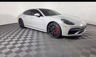 2020 Porsche Panamera Turbo