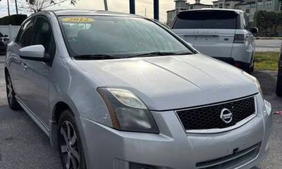 2012 Nissan Sentra 2 0 SR