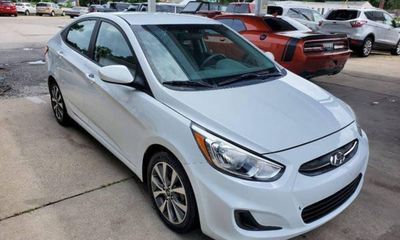 2017 Hyundai Accent SE Base