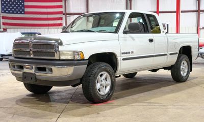 1999 Dodge Ram Laramie SLT SB