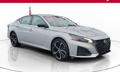 2024 Nissan Altima SR