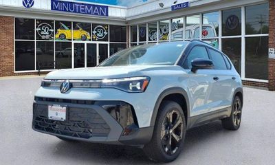 2026 Volkswagen Taos 4MOTION SE Black