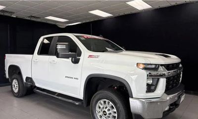 2023 Chevrolet Silverado HD LT