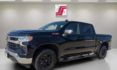 2023 Chevrolet Silverado LT