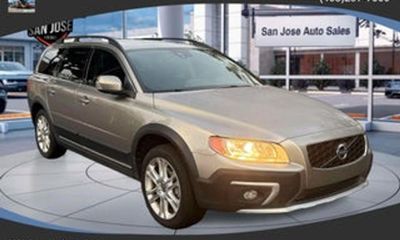2015 Volvo XC70 Premier NON R
