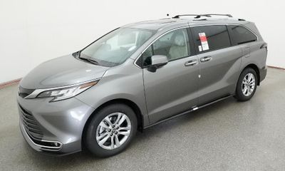 2026 Toyota Sienna Limited