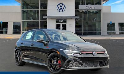 2024 Volkswagen Golf GTI 380 SE