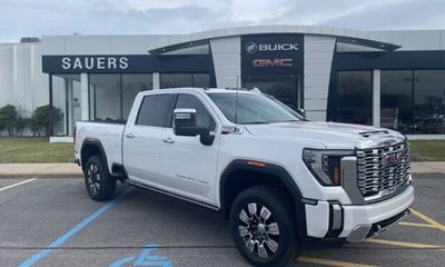 2024 GMC Sierra HD Denali